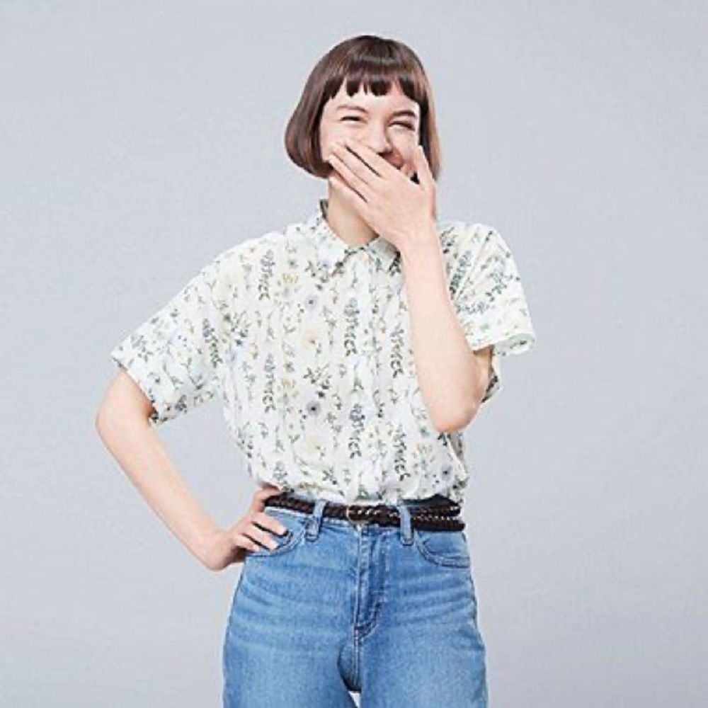 Uniqlo Studio Sanderson Women’s Button Down Floral Print Shirt Size XSmall